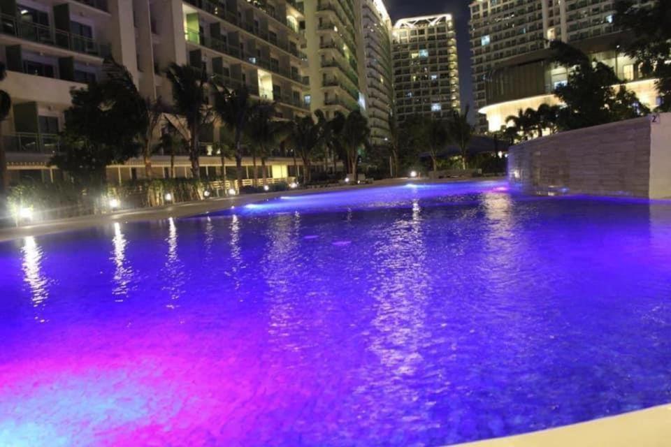 Azure Urban Resort A3 Near Airport Mall With Balcony Wavepool 马尼拉 外观 照片