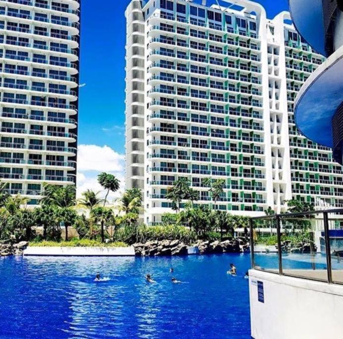 Azure Urban Resort A3 Near Airport Mall With Balcony Wavepool 马尼拉 外观 照片