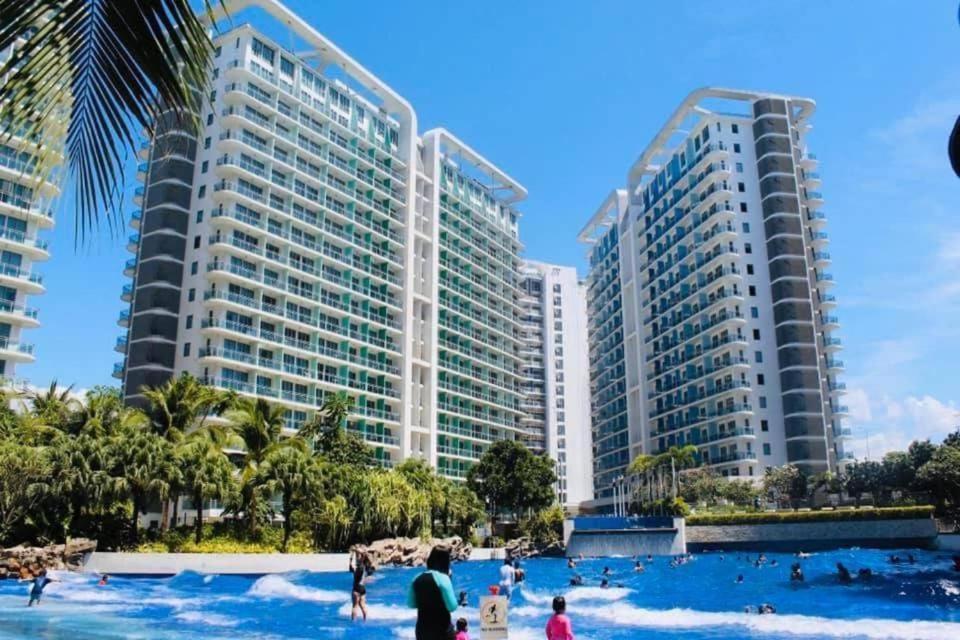 Azure Urban Resort A3 Near Airport Mall With Balcony Wavepool 马尼拉 外观 照片