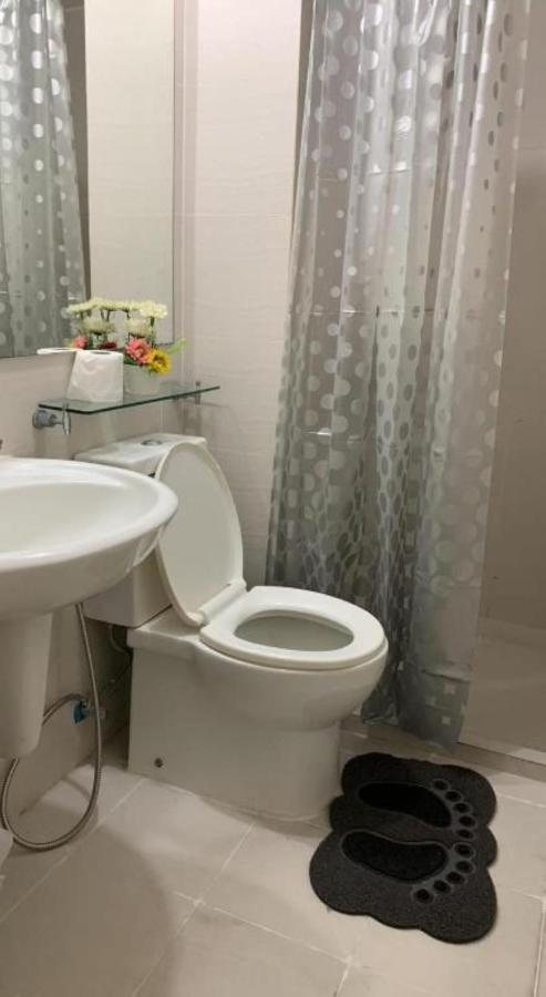 Azure Urban Resort A3 Near Airport Mall With Balcony Wavepool 马尼拉 外观 照片