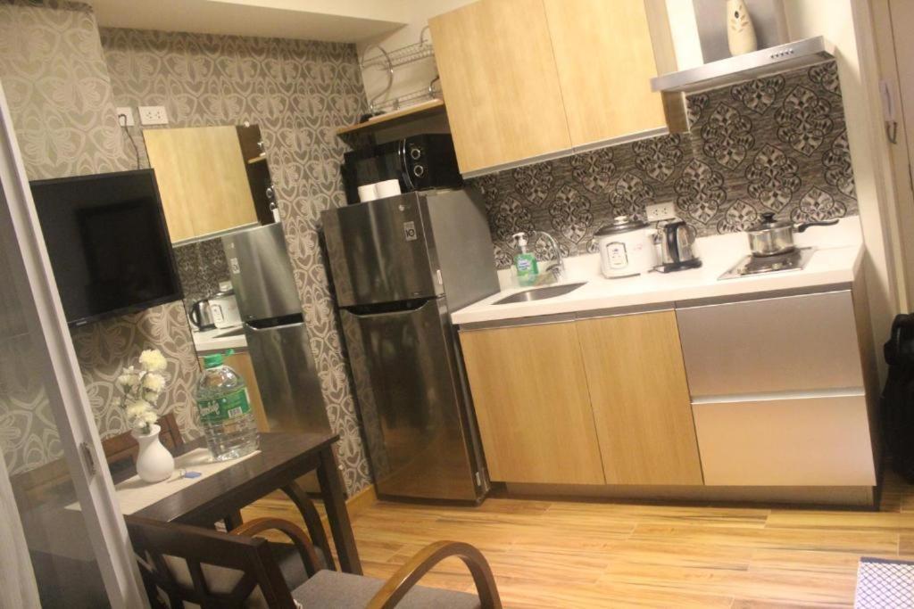 Azure Urban Resort A3 Near Airport Mall With Balcony Wavepool 马尼拉 外观 照片