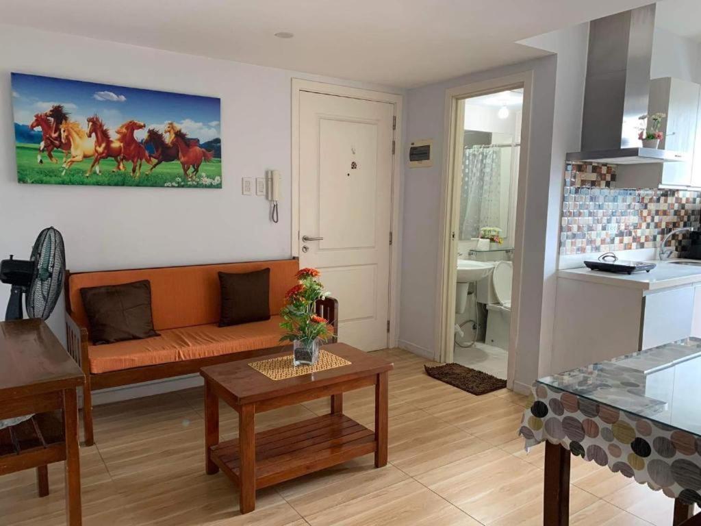 Azure Urban Resort A3 Near Airport Mall With Balcony Wavepool 马尼拉 外观 照片